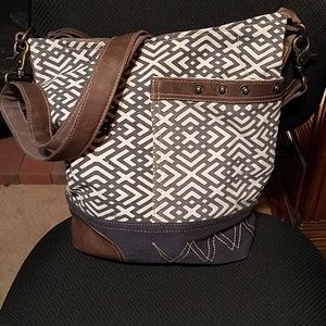 Myra bag